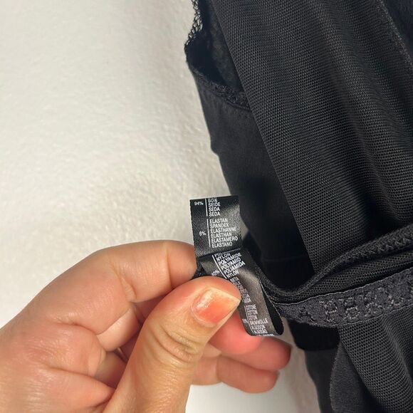 La Perla Silk Bodysuit with Lace and Velvet Detail size 2 (34 US) - Picture 8 of 11